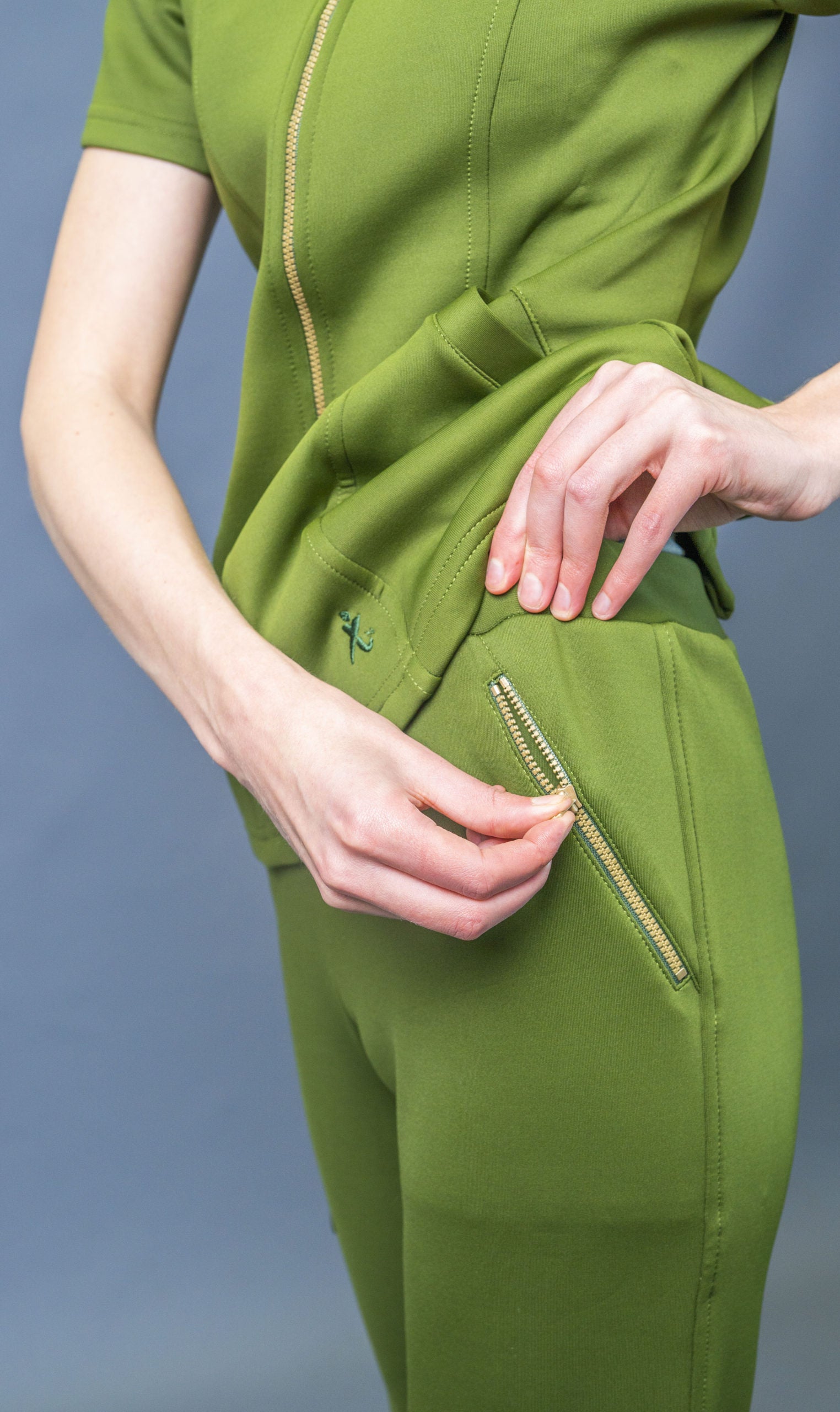 High-quality women's medical scrubs