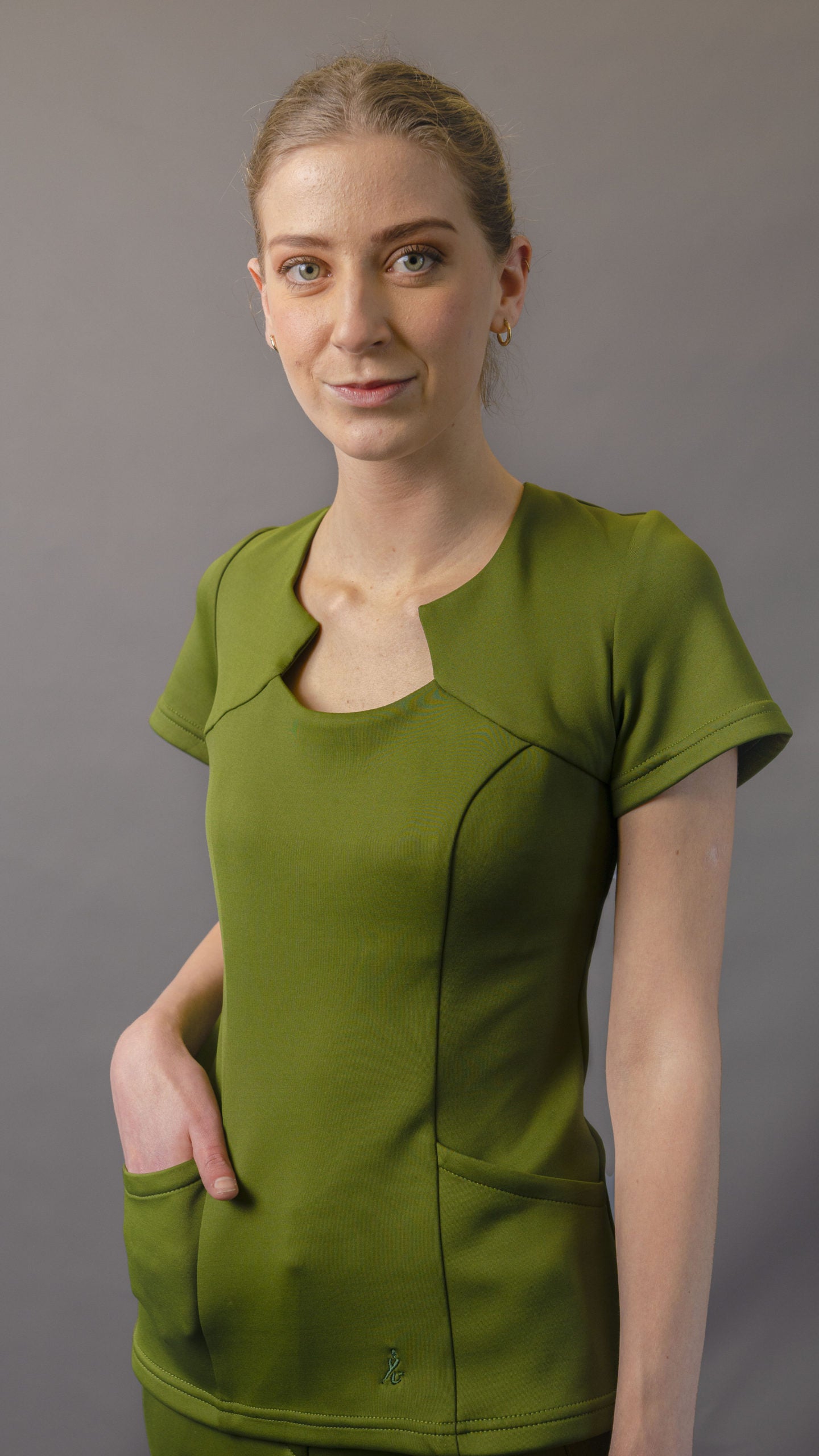 High-quality women's medical scrubs